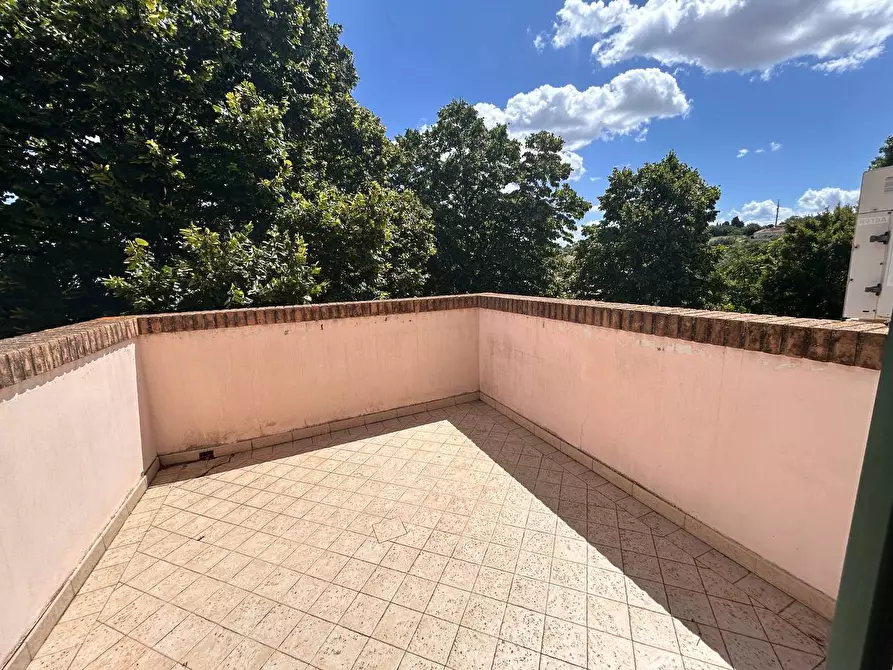 Immagine 39 di Villa in vendita  in Via luigi fabbri, 1 a Recanati