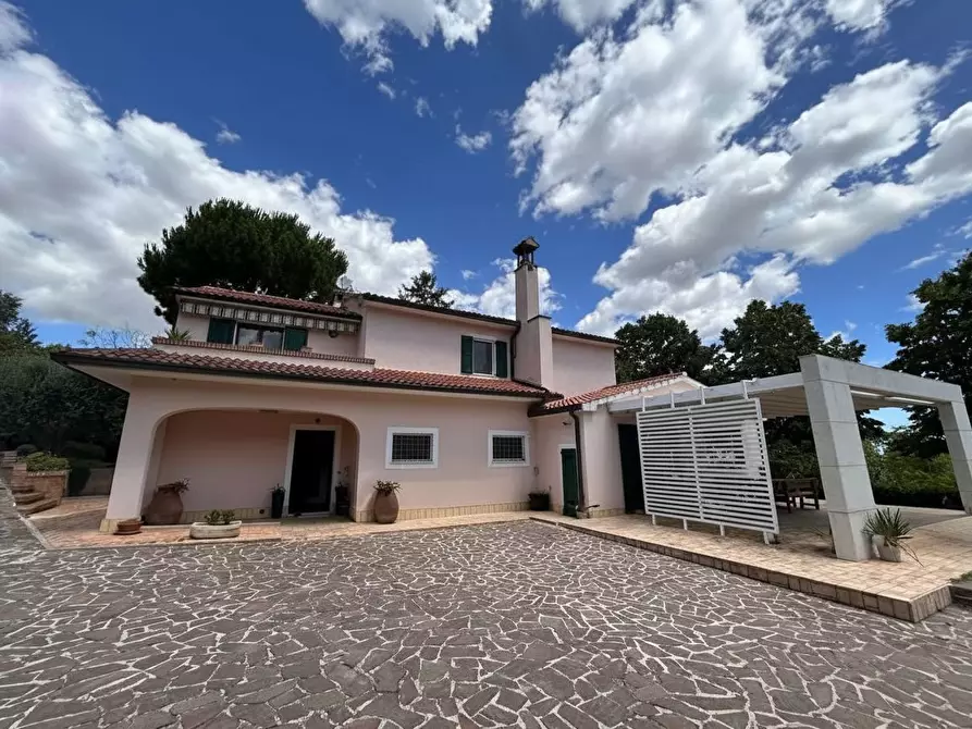 Immagine 6 di Villa in vendita  in Via luigi fabbri, 1 a Recanati