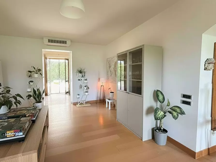Immagine 16 di Villa in vendita  in Via luigi fabbri, 1 a Recanati