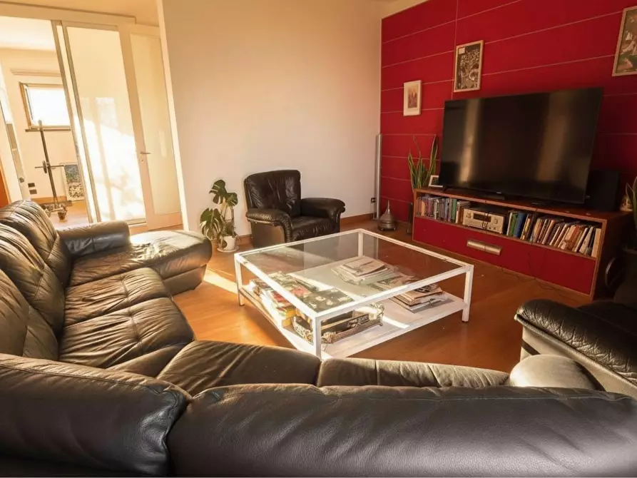 Immagine 18 di Villa in vendita  in Via luigi fabbri, 1 a Recanati