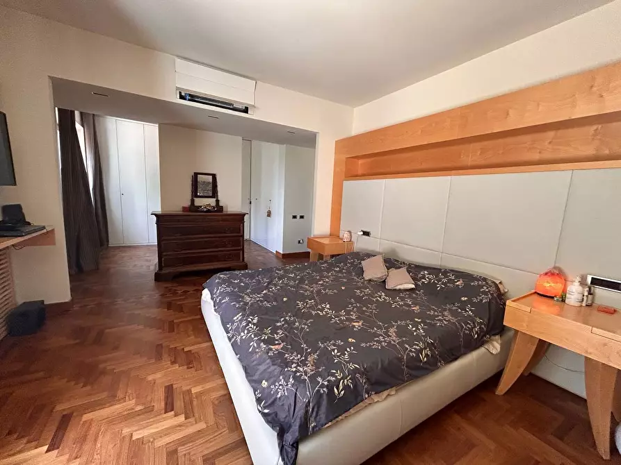 Immagine 32 di Villa in vendita  in Via luigi fabbri, 1 a Recanati