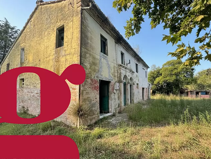 Immagine 1 di Rustico / casale in vendita  in Contrada Potenza, 33 a Macerata