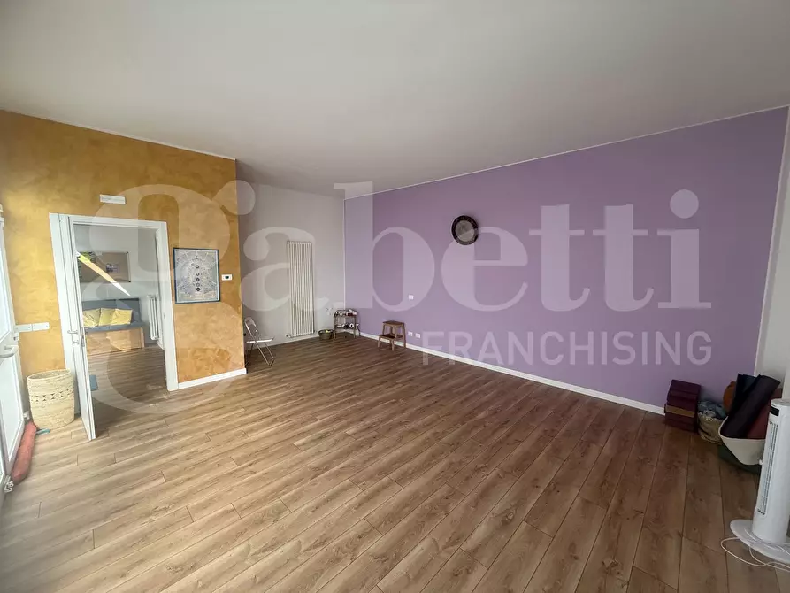 Immagine 8 di Negozio in vendita  in Via VIA  MATTEOTTI, 43 a Asso