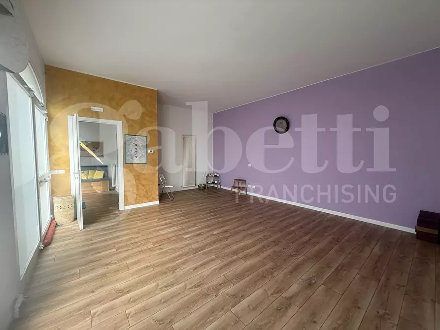 Immagine 7 di Negozio in vendita  in Via VIA  MATTEOTTI, 43 a Asso