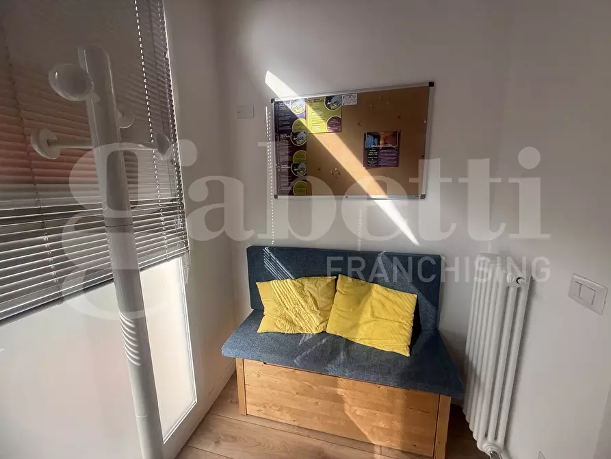 Immagine 13 di Negozio in vendita  in Via VIA  PLINIO, snc a Erba