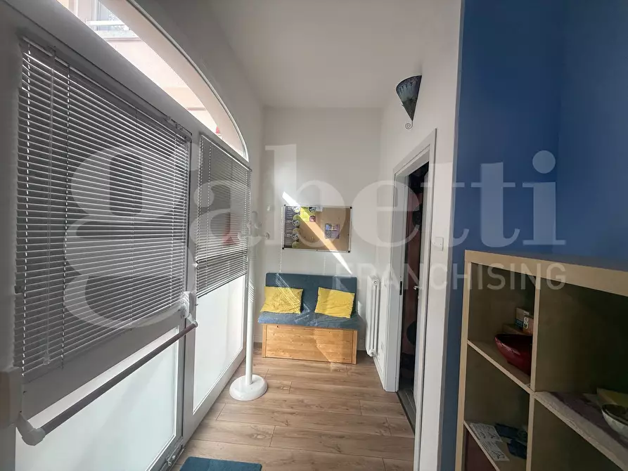 Immagine 27 di Negozio in vendita  in Via VIA  PLINIO, snc a Erba