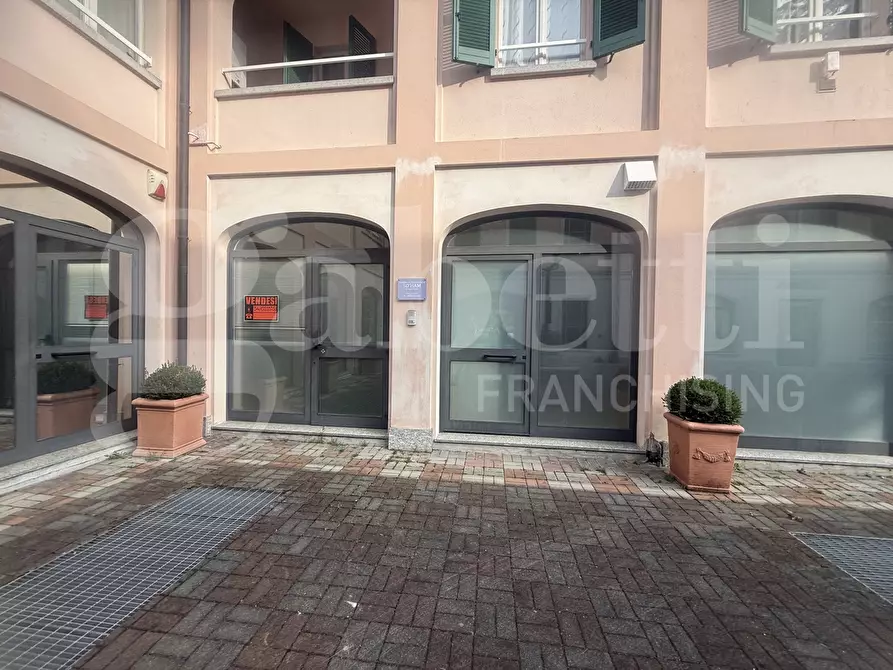 Immagine 34 di Negozio in vendita  in Via VIA  PLINIO, snc a Erba