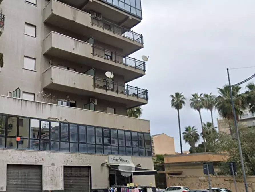 Immagine 1 di Negozio in vendita  in Via dei Cantieri, 2 a Palermo