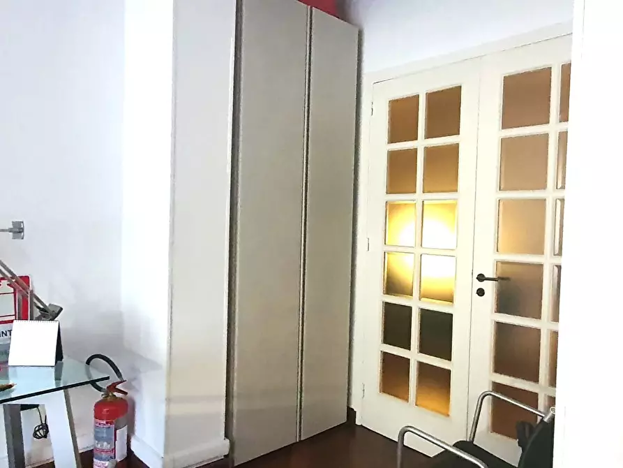 Immagine 6 di Appartamento in vendita  in Piazza Vittorio Veneto, 20 a Palermo