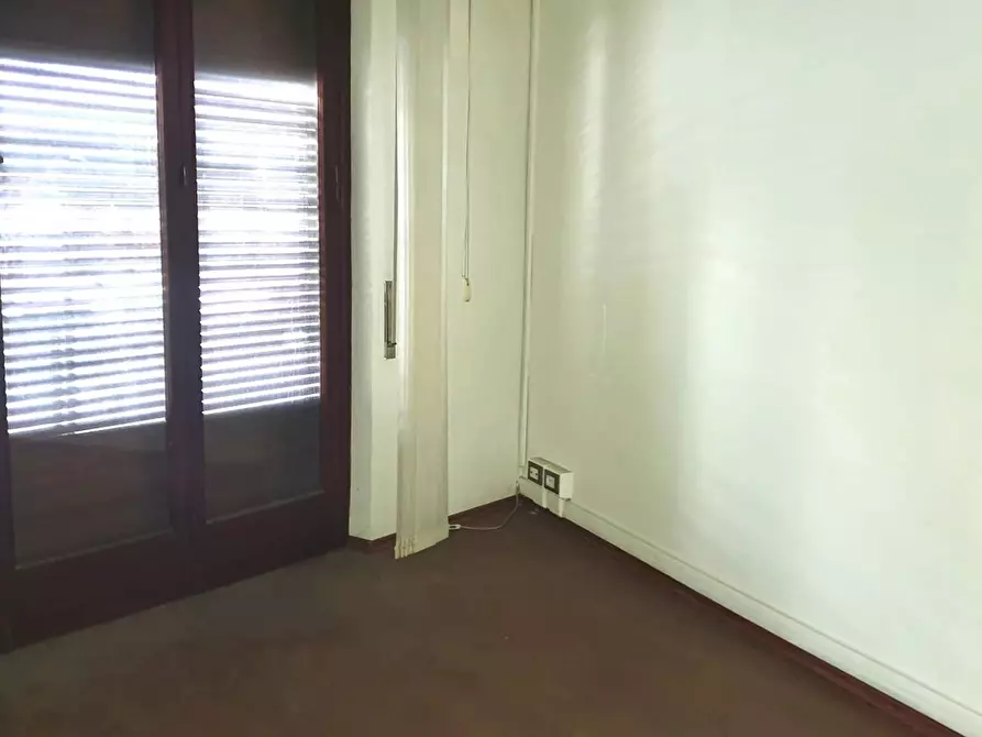 Immagine 11 di Appartamento in vendita  in Piazza Vittorio Veneto, 20 a Palermo