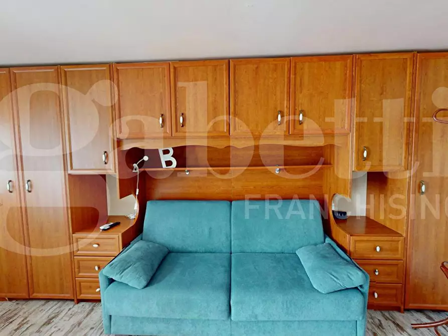 Immagine 4 di Appartamento in vendita  in Via dei marcellini, 33 a Roma