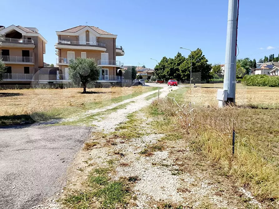 Immagine 8 di Terreno residenziale in vendita  in Via Gramsci, 15 a Sant'omero