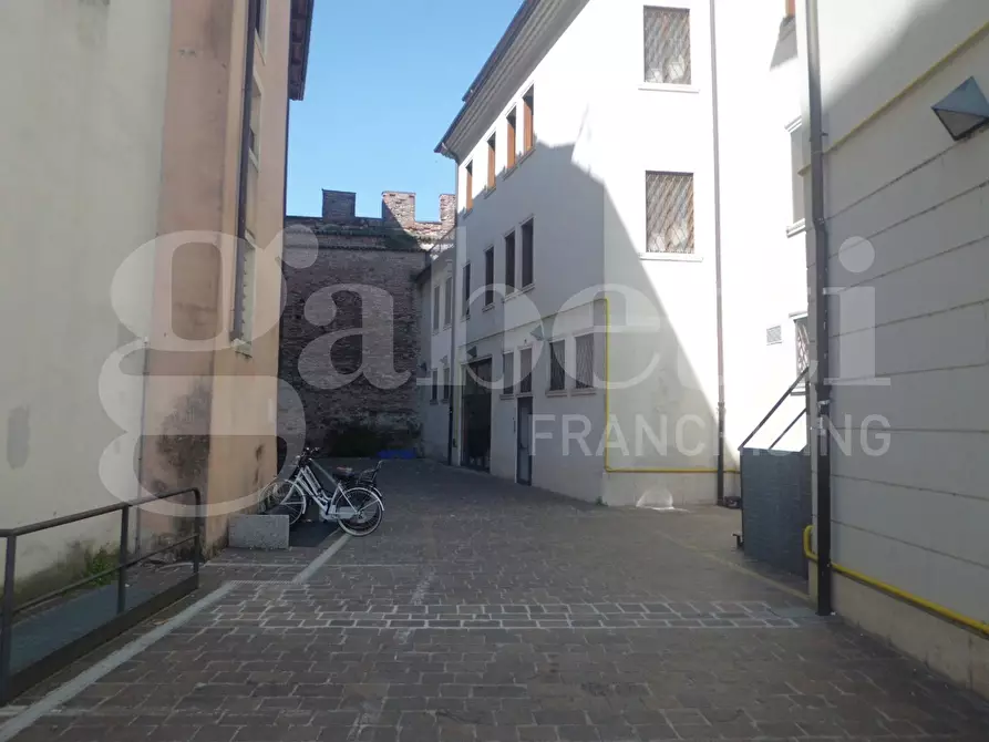 Immagine 1 di Bar / Ristorante in affitto  in Piazza Castello a Vicenza