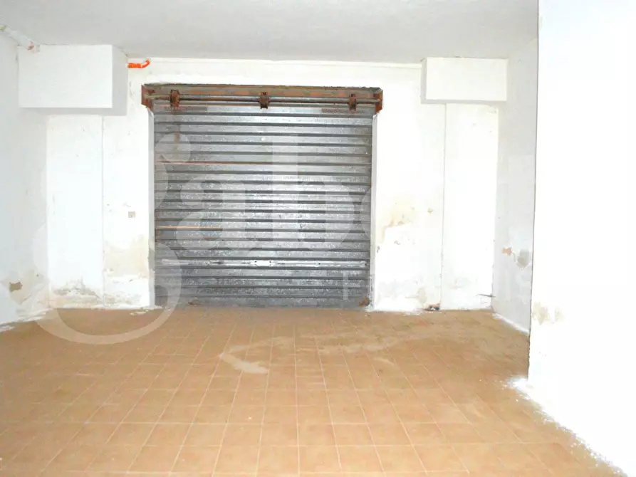 Immagine 13 di Magazzino in vendita  in Via Massimo D'Azeglio, 52 a Ragusa