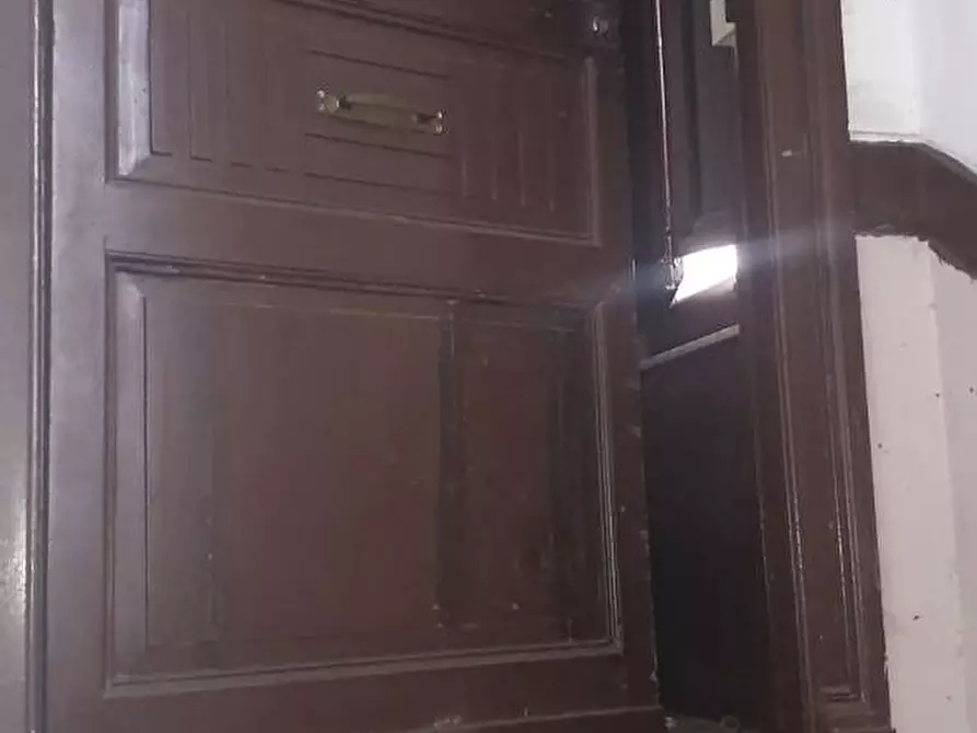 Immagine 9 di Palazzo in vendita  in Corso Tukory, 43 a Palermo