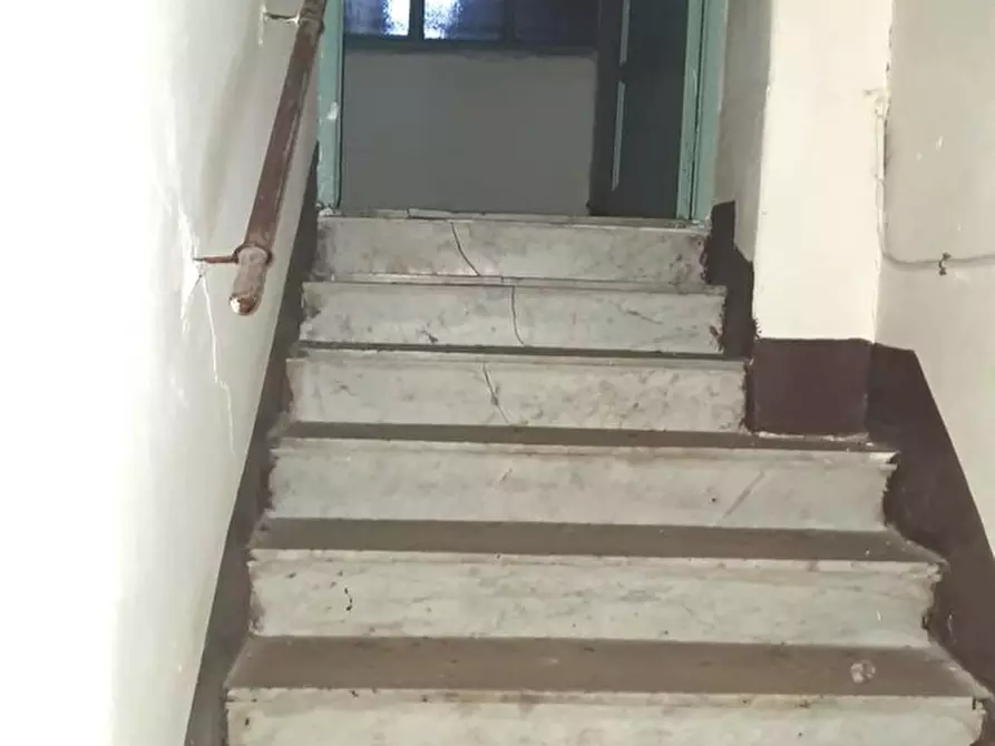 Immagine 6 di Palazzo in vendita  in Corso Tukory, 43 a Palermo