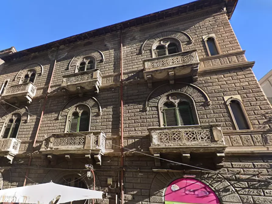Immagine 1 di Palazzo in vendita  in Corso Tukory, 43 a Palermo