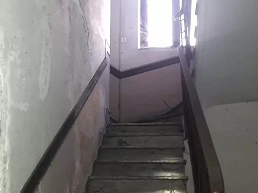 Immagine 10 di Palazzo in vendita  in Corso Tukory, 43 a Palermo