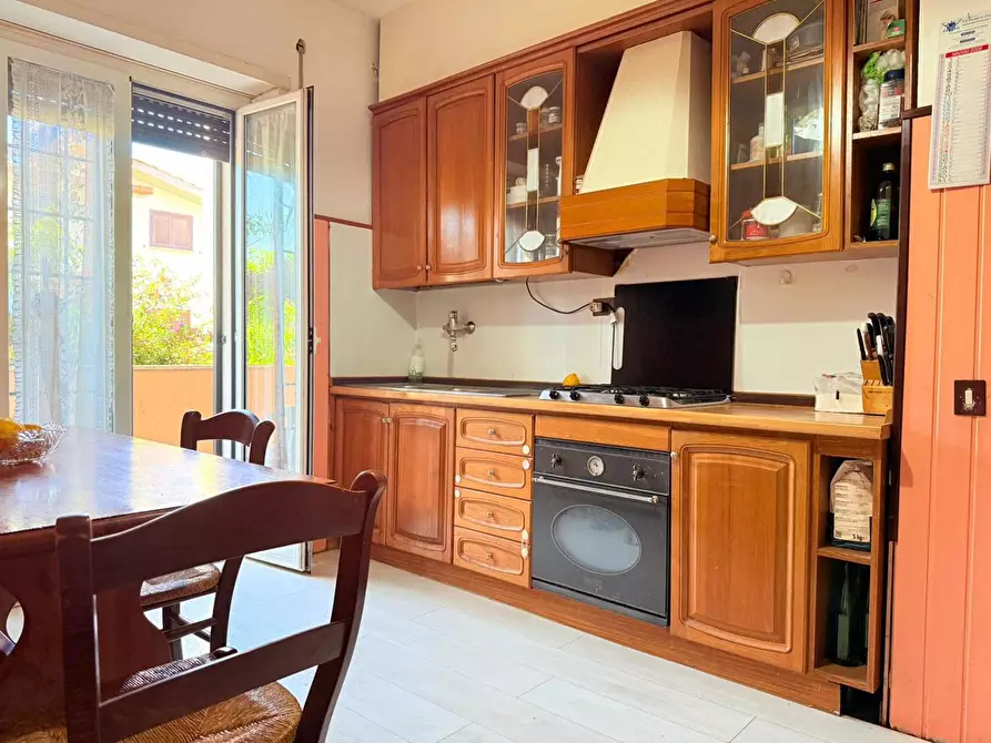 Immagine 8 di Appartamento in vendita  in Via BUSCATE, 30 a Roma