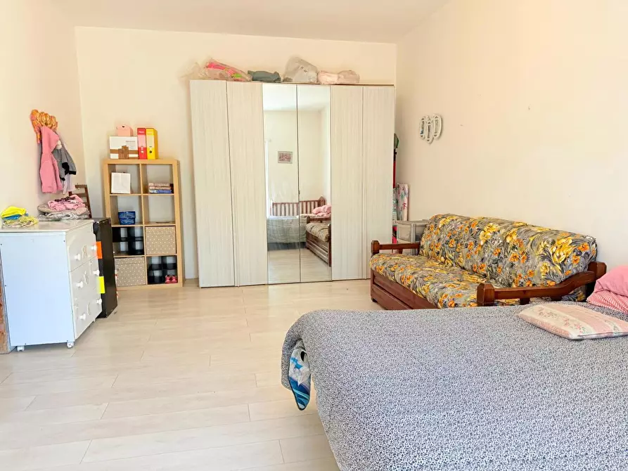 Immagine 4 di Appartamento in vendita  in Via BUSCATE, 30 a Roma