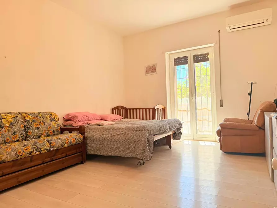 Immagine 2 di Appartamento in vendita  in Via BUSCATE, 30 a Roma