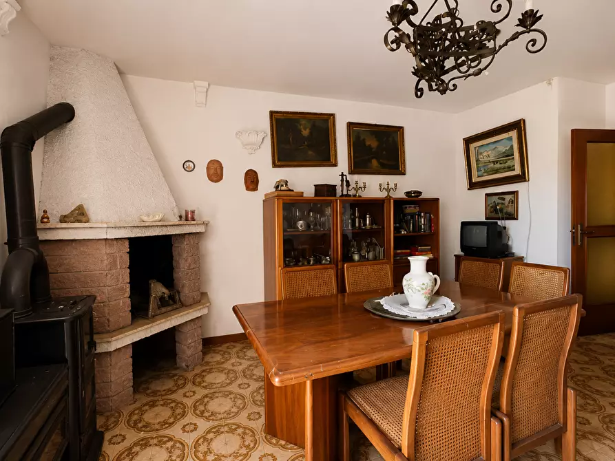 Immagine 6 di Casa trifamiliare in vendita  in Via Valle della Vigna, 1 a Torre Cajetani