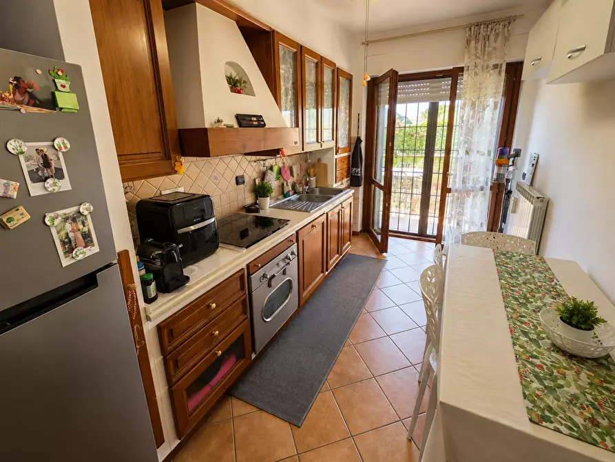 Immagine 3 di Appartamento in vendita  in Via GABRIELE D'ANNUNZIO, 1 a Assisi