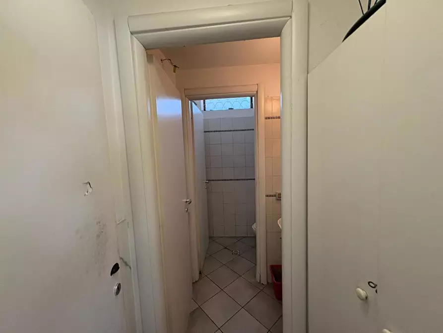 Immagine 21 di Attività commerciale in vendita  in Via della  Casetta Mattei, 343 a Roma