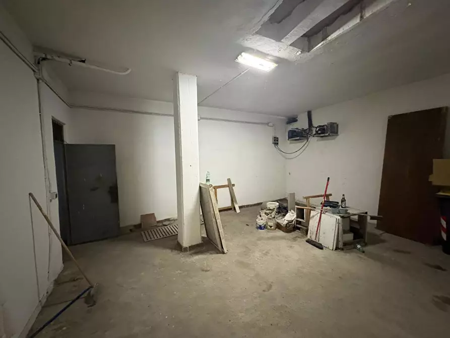 Immagine 30 di Attività commerciale in vendita  in Via della  Casetta Mattei, 343 a Roma