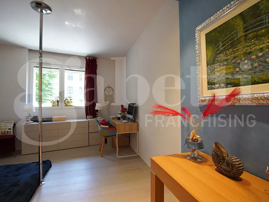 Immagine 18 di Appartamento in vendita  in Viale Giuseppe Garibaldi, . a Venezia