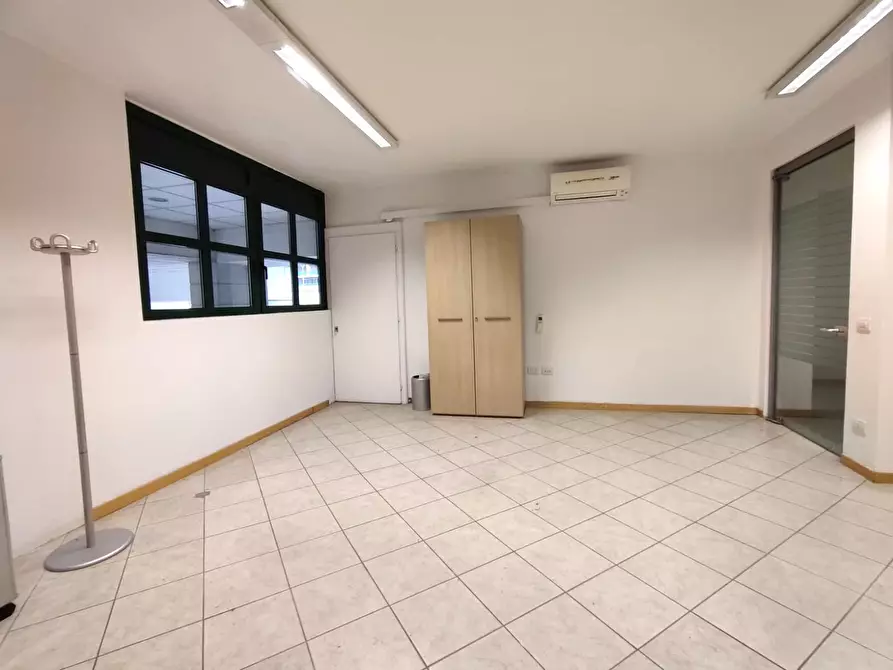 Immagine 4 di Ufficio in affitto  in Via del Macello, 57 a Perugia