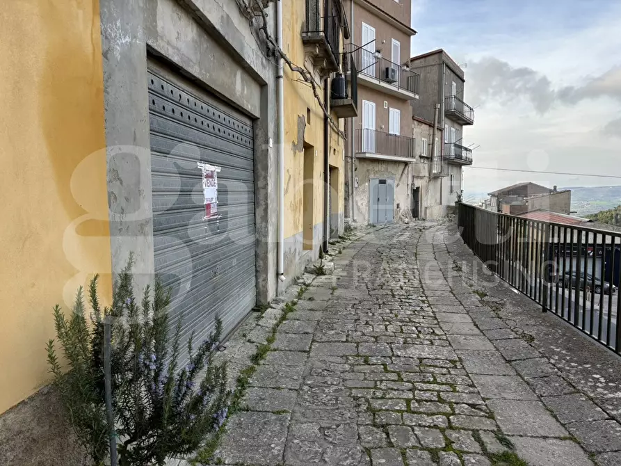 Immagine 4 di Box auto in vendita  in Via Esterna, 17 a Chiaramonte Gulfi