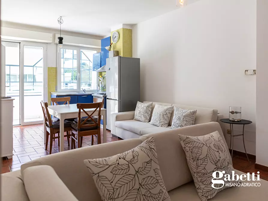 Immagine 5 di Appartamento in vendita  in Viale ceccarini a Riccione