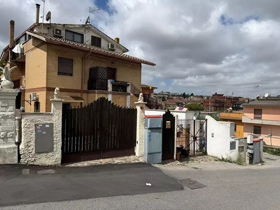 Immagine 1 di Appartamento in vendita  in Via BEDONIA, 24 a Roma