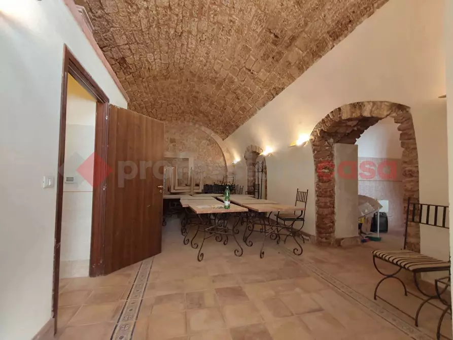 Immagine 31 di Attività commerciale in affitto  in Via nizza, 22 a Siracusa