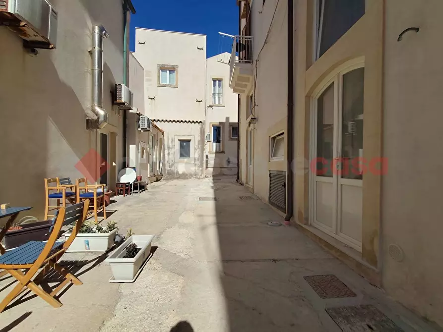 Immagine 33 di Attività commerciale in affitto  in Via nizza, 22 a Siracusa