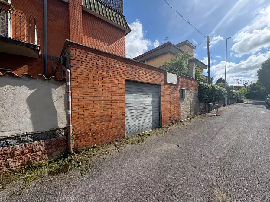 Immagine 3 di Appartamento in vendita  in Via PADRE CANDIDO, 33 a Roma