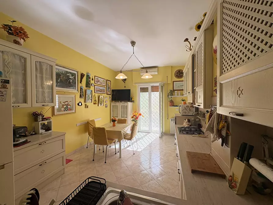 Immagine 5 di Appartamento in vendita  in Via PADRE CANDIDO, 33 a Roma