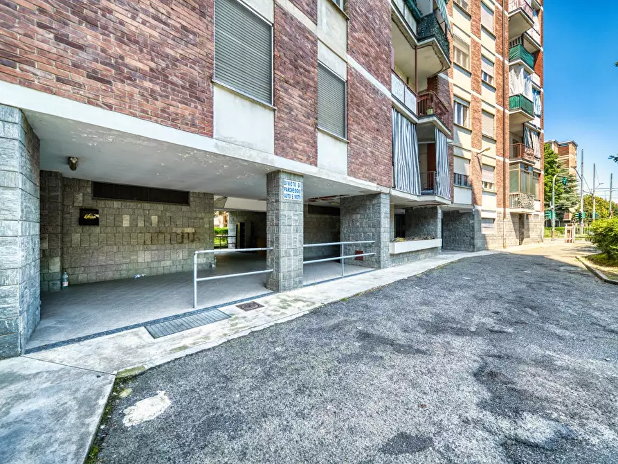Immagine 2 di Appartamento in vendita  in Viale Dei Mughetti, 5 a Torino