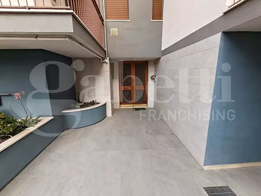 Immagine 1 di Appartamento in vendita  in Via BORIS GIULIANO, 1 a Ragusa
