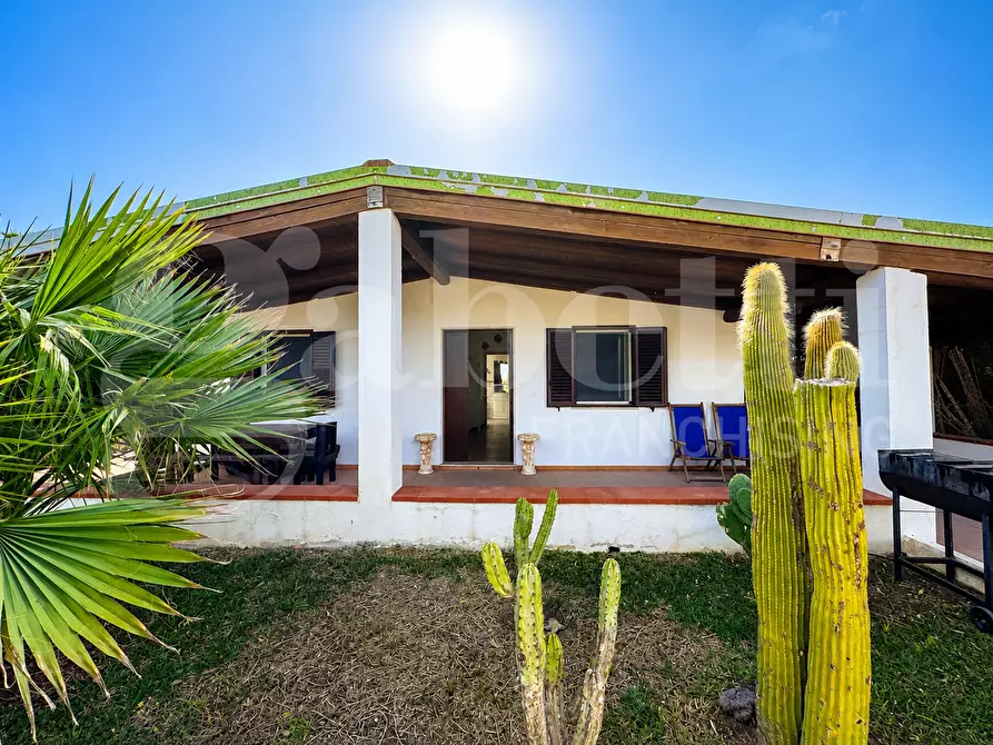 Immagine 1 di Villa in vendita  in Contrada Guardiani, . a Portopalo Di Capo Passero