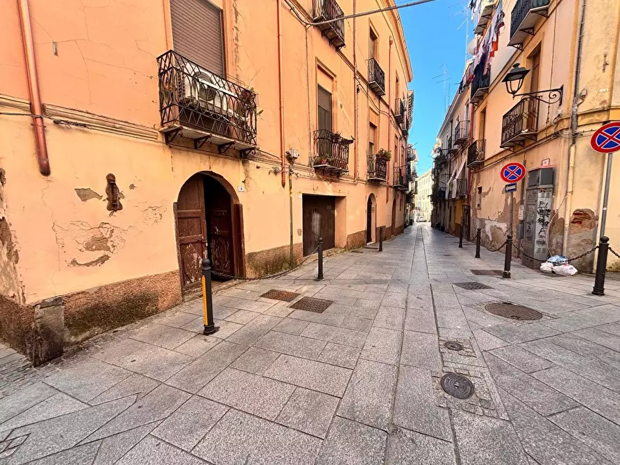 Immagine 4 di Negozio in vendita  in Via Canavera, 6 a Iglesias