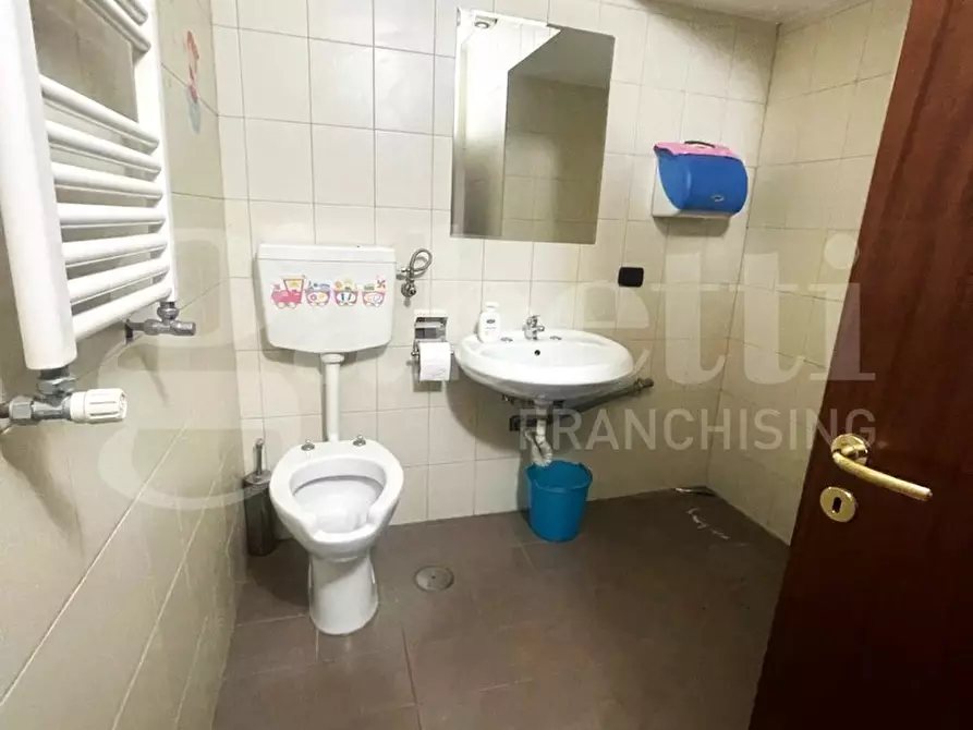 Immagine 17 di Ufficio in affitto  in Corso Meridionale a Napoli