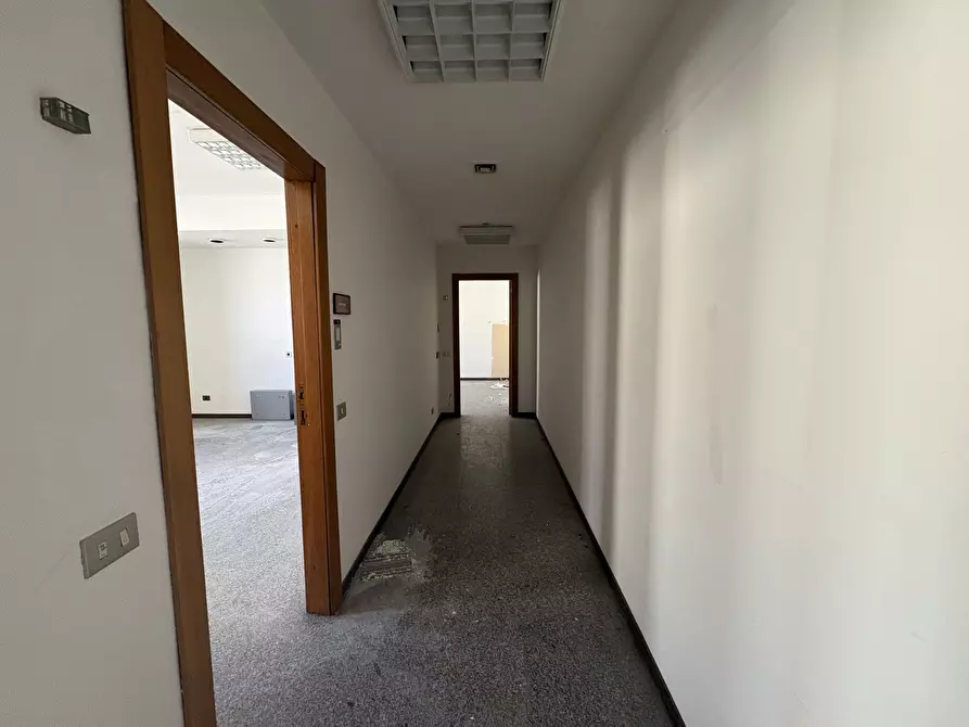 Immagine 5 di Ufficio in vendita  in Corso Vittorio Emanuele, 16 a Porto Torres