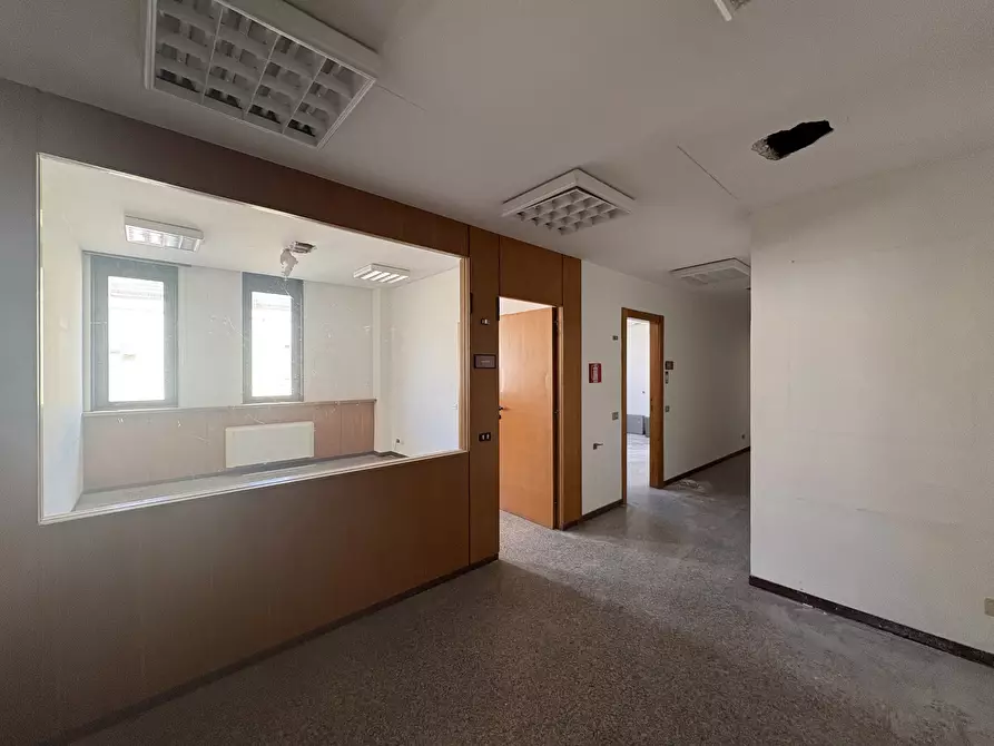 Immagine 3 di Ufficio in vendita  in Corso Vittorio Emanuele, 16 a Porto Torres