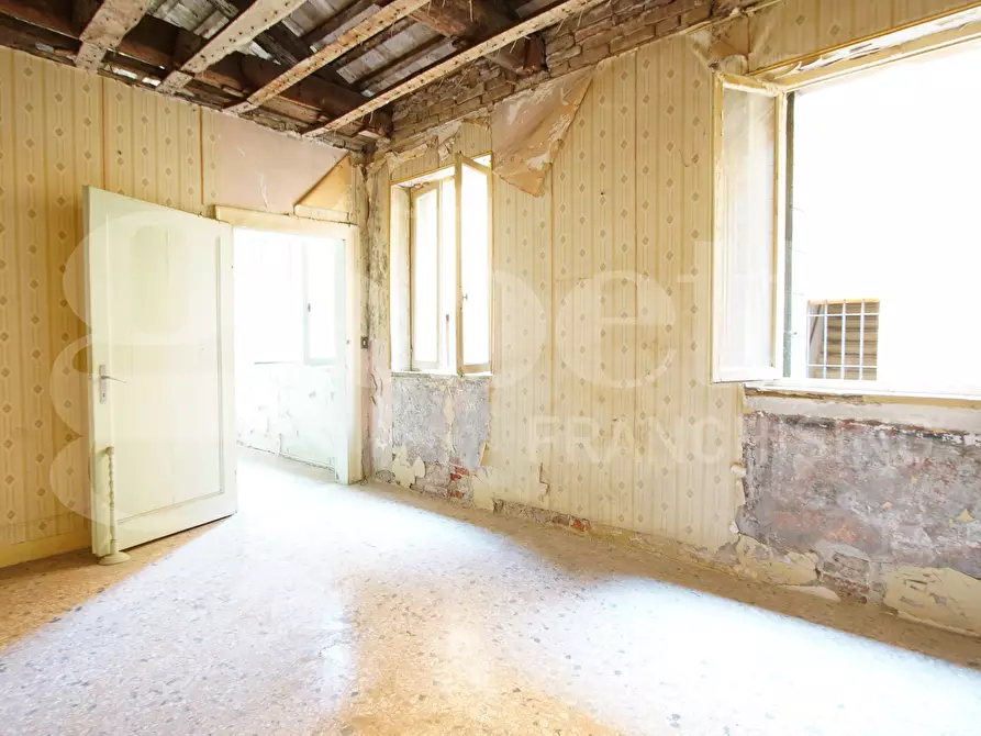 Immagine 11 di Appartamento in vendita  in Via Cannaregio, . a Venezia