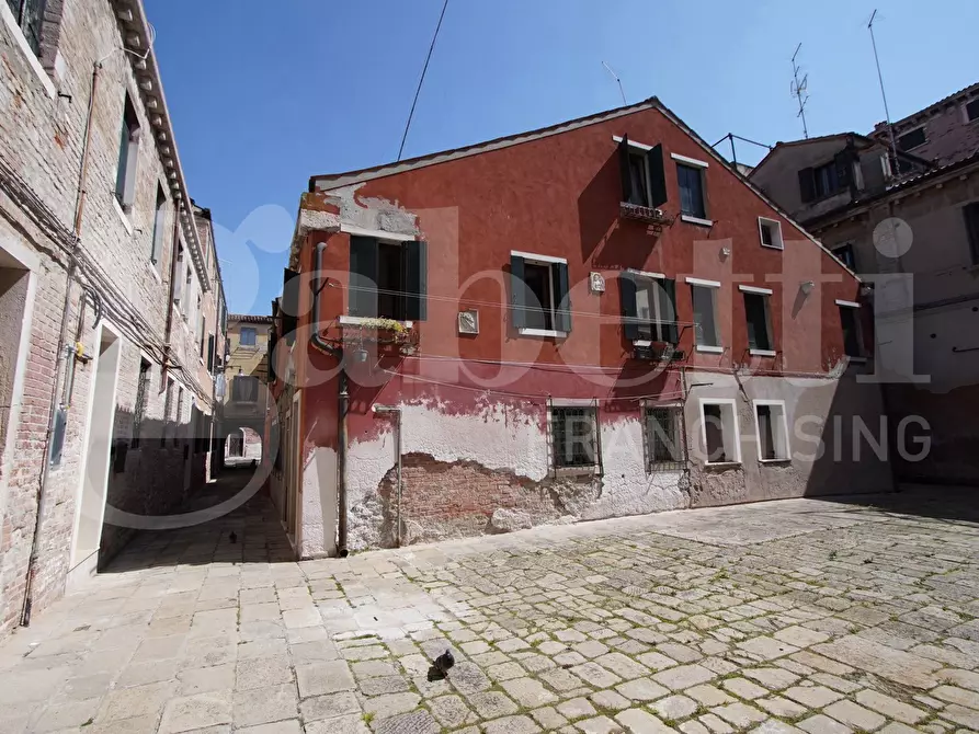 Immagine 3 di Appartamento in vendita  in Via Cannaregio, . a Venezia