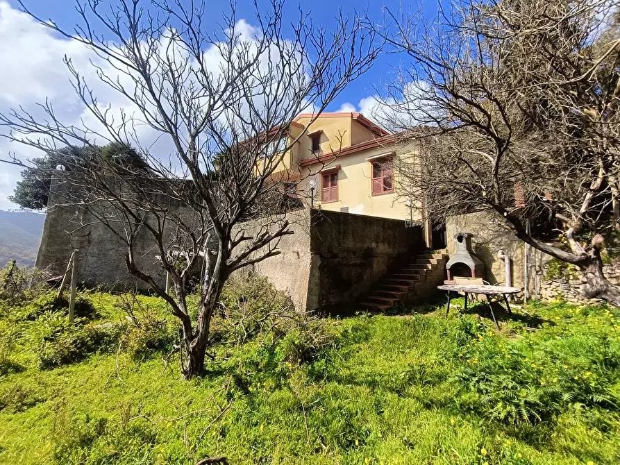 Immagine 40 di Villa in vendita  in Via provinciale massa santa lucia, Snc a Messina