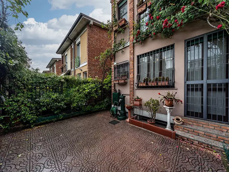 Immagine 43 di Casa bifamiliare in vendita  in Via NOVARA, 112 a Milano