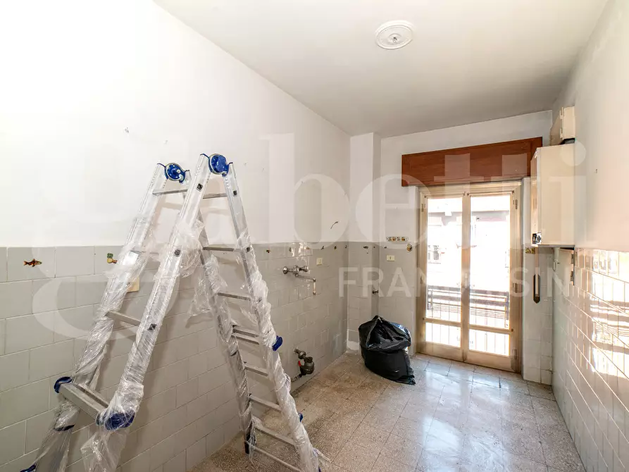 Immagine 11 di Appartamento in vendita  in Viale Oscar Sinigaglia, 11 a Roma